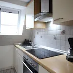 Homie Schiestlstrasse - Moderne Dachgeschosswohnung Mit 2 Schlafzimmern *