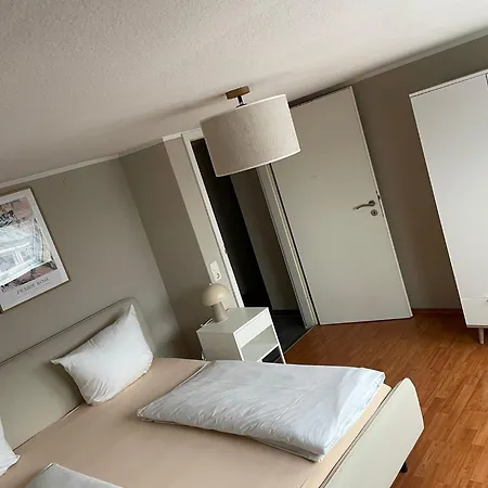 Homie Schiestlstrasse - Moderne Dachgeschosswohnung Mit 2 Schlafzimmern ヴュルツブルク